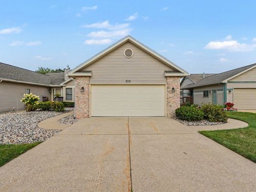 7115 Glen Terra Dr, Lansing, MI, 48917-8833 | Card Image