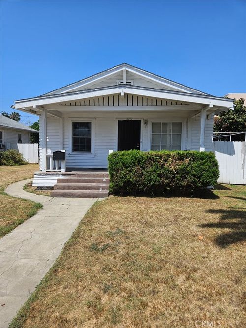 1567 Elm, Long Beach, CA, 90813 | Card Image