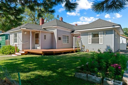 203 S Sprague St, Ellensburg, WA, 98926-3717 | Card Image