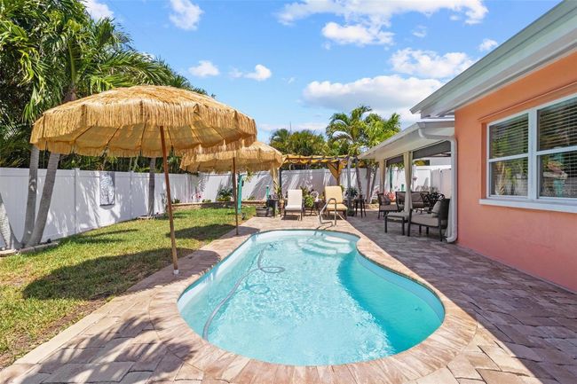 10448 Hetrick Cir W, House other with 3 bedrooms, 2 bathrooms and null parking in Largo FL | Image 24