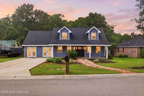 695 N Haven Drive, Biloxi, MS, 39532 | Card Image