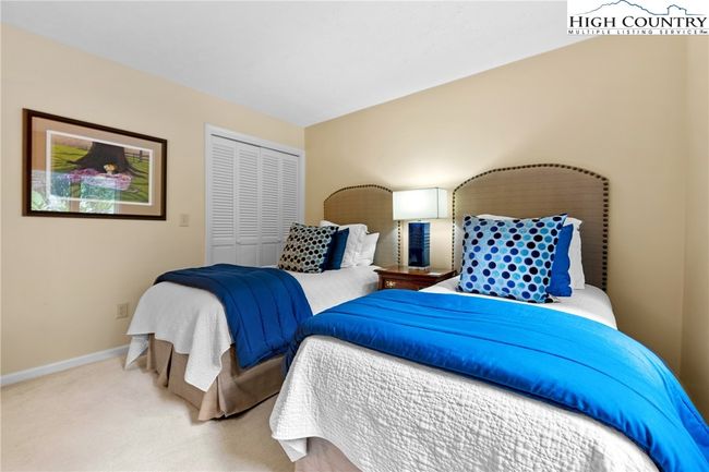 Pretty guest room | Image 19