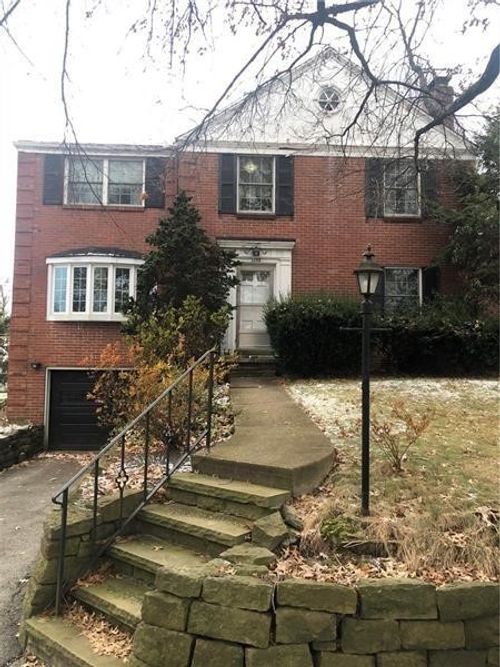 1038 Manor Rd, New Kensington, PA, 15068-5318 | Card Image