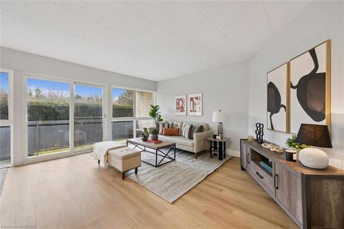 102-105 Conroy Cres, Guelph, ON, N1G2V5 | Card Image