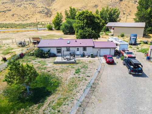 1583 Dustin Dr, Vale, OR, 97918-2300 | Card Image