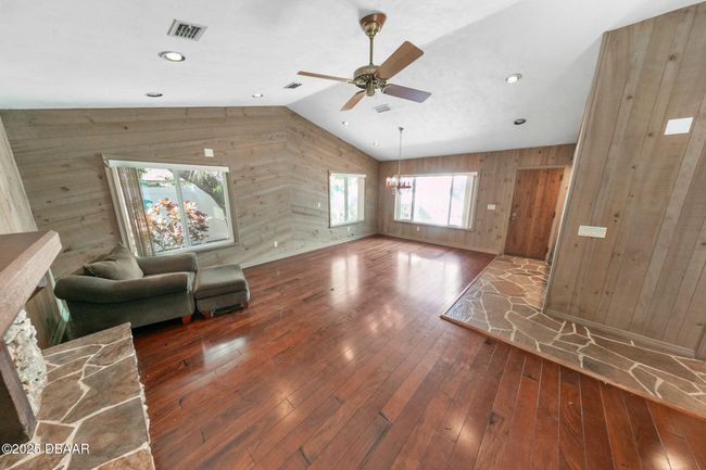 116 Beach St, House other with 3 bedrooms, 2 bathrooms and null parking in Ponce Inlet FL | Image 8