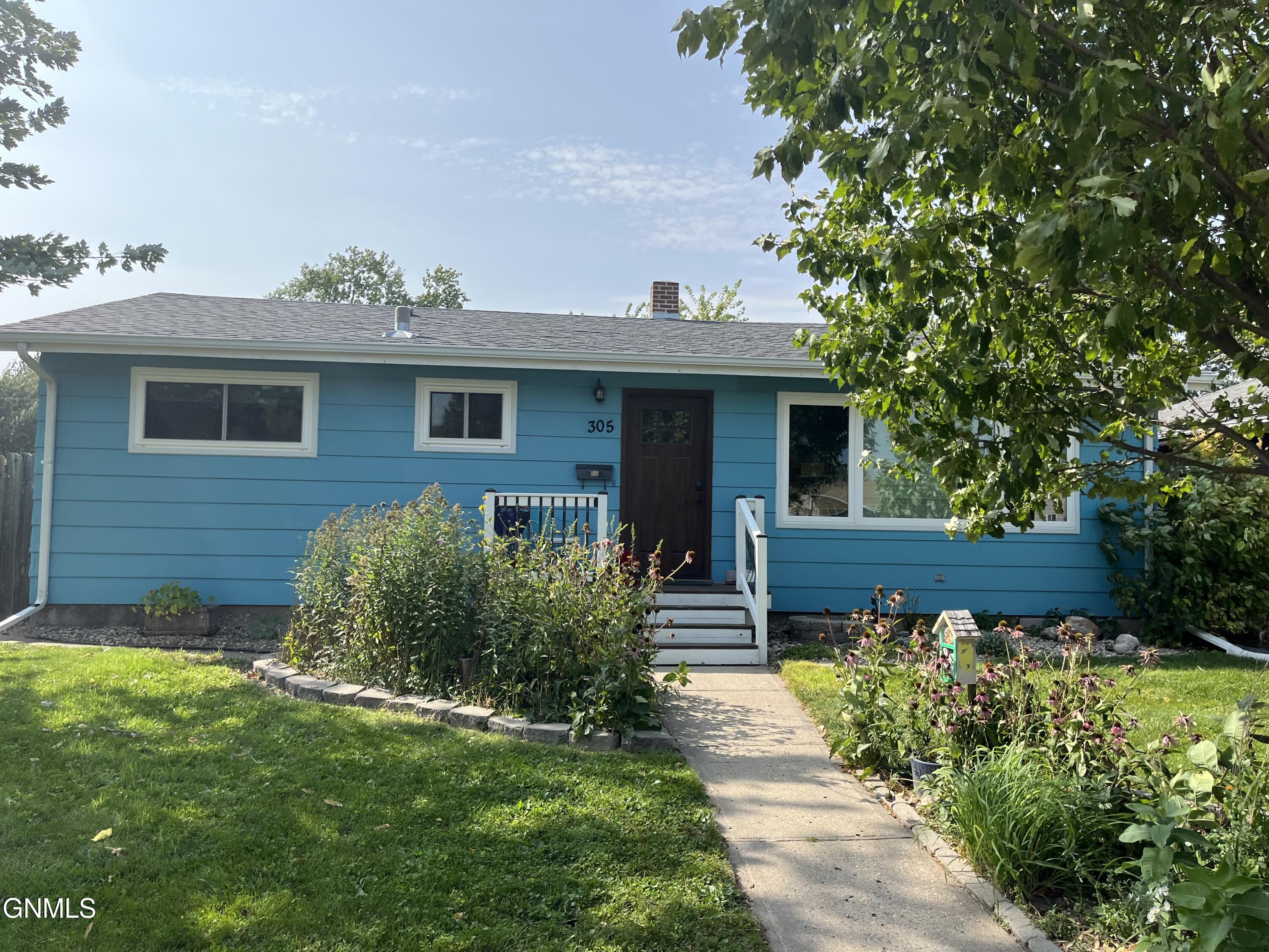 14th Ave, Jamestown, ND 58401