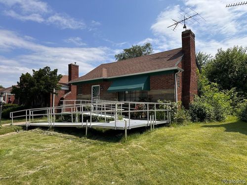 18010 Marlowe St, Detroit, MI, 48235-2715 | Card Image