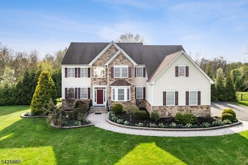 5 Rigger Ct, Hillsborough, NJ, 08844-3376 | Card Image