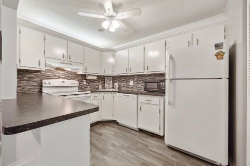 d-2-5861 La Paseos Dr, Greenacres, FL, 33463-2807 | Card Image