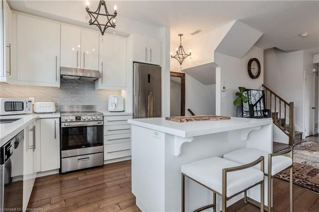 51 - 70 Plains Rd W, Townhouse with 2 bedrooms, 2 bathrooms and 1 parking in Burlington ON | Image 8