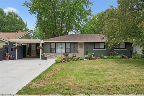 135 Bridge St W, Waterloo, ON, N2K1K8 | Card Image