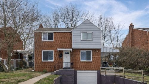 811 Clonmel St, Duquesne, PA, 15110-1503 | Card Image