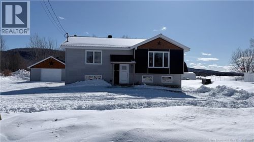 2104 Commerciale St, Saint-François-De-Madawaska, NB, E7A1B4 | Card Image