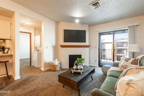 2910 Ontario Ln, Bismarck, ND, 58503-0442 | Card Image