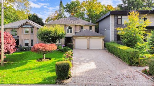 35 La Rush Dr, Etobicoke, ON, M9P1S8 | Card Image