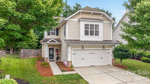 9834 Dominion Crest Dr, Charlotte, NC, 28269-7025 | Card Image
