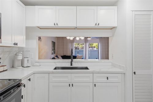 11611-11611 Nw 11th St, Pembroke Pines, FL, 33026-4336 | Card Image