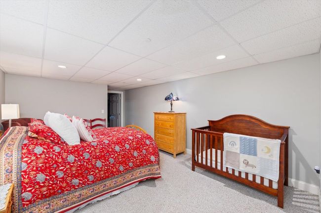 Lower Level Room | Image 35