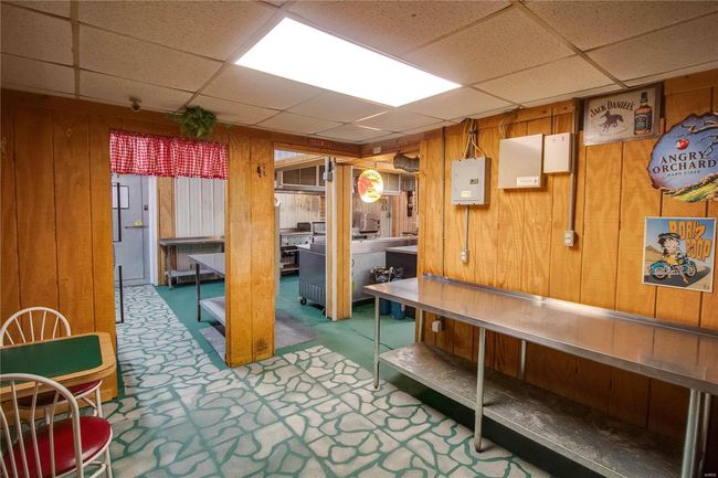 15875 Shipman Rd, Home with 0 bedrooms, 0 bathrooms and null parking in Carlinville IL | Image 34
