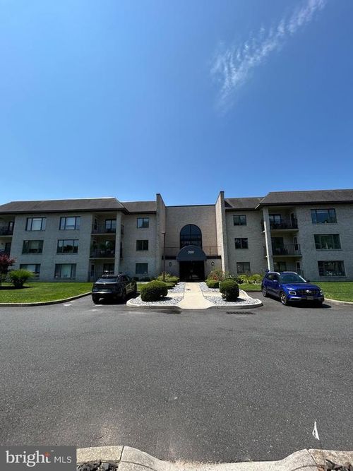 2101 Dolphin Ave, Northfield, NJ, 08225-2596 | Card Image