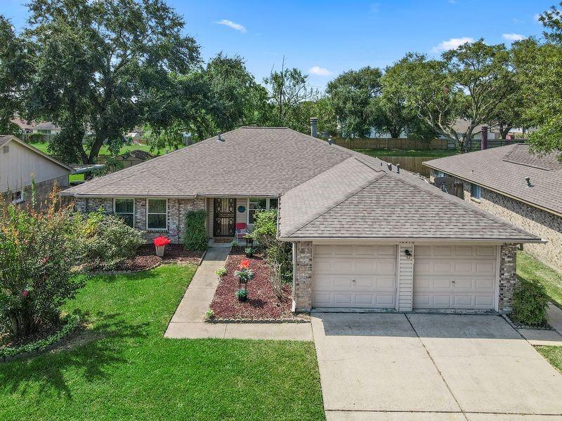 Mesquite Dr, LA Porte, TX 77571