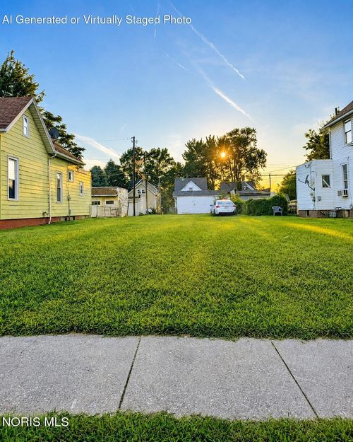 438 Langdon Street, Toledo, OH, 43609 | Card Image