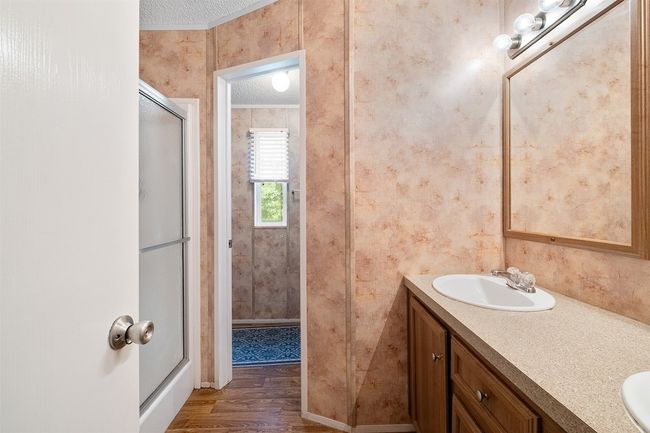 1231 Peach Creek Rd, House other with 4 bedrooms, 2 bathrooms and null parking in Waelder TX | Image 10