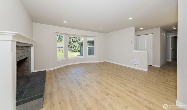 9621 1 St Ave Se, House other with 3 bedrooms, 2 bathrooms and 2 parking in Everett WA | Image 7