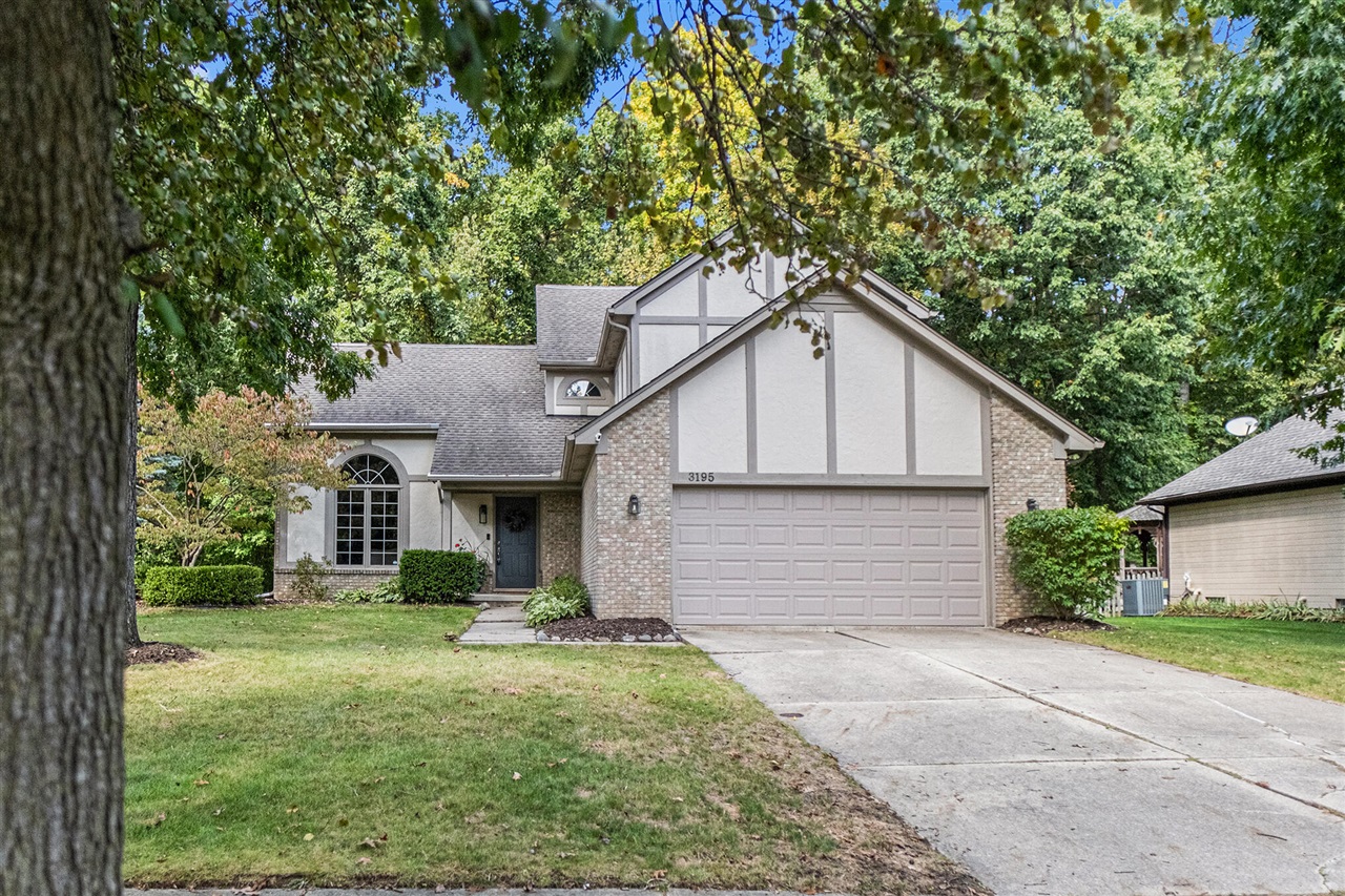 Potomac Ct, Ann Arbor, MI 48108