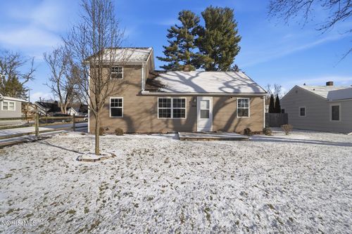 304 W Garfield Ave, Swanton, OH, 43558-1236 | Card Image
