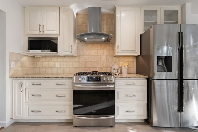 6523 Heron Dr, House other with 4 bedrooms, 3 bathrooms and 4 parking in Austin TX | Image 9