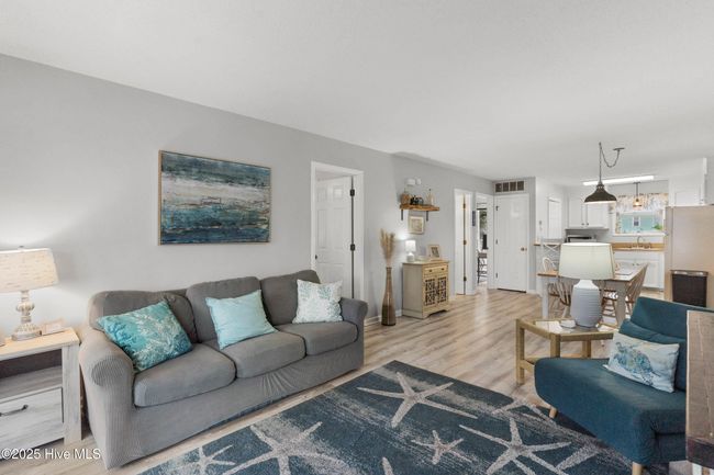 APT-1D - 1503 Carolina Beach Ave N, Condo with 2 bedrooms, 2 bathrooms and null parking in Carolina Beach NC | Image 4