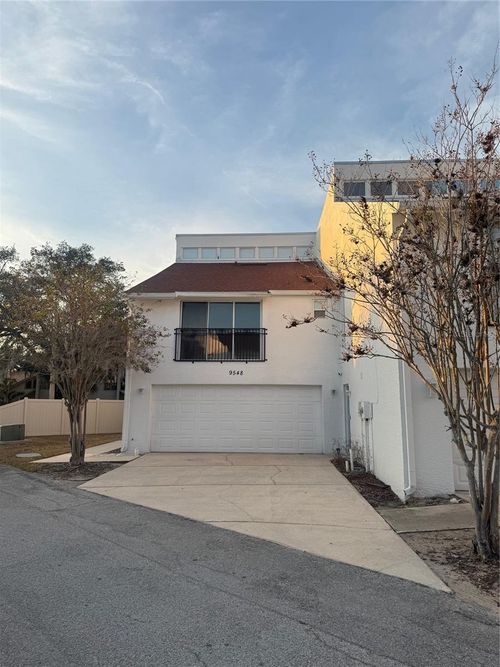 9548 Orange Valley Ct, TAMPA, FL, 33618-4017 | Card Image