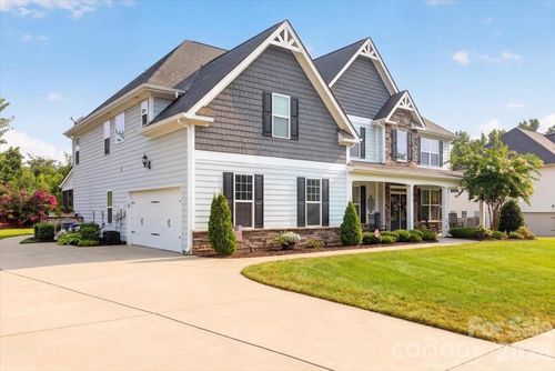 10515 Sweethaven Ln, Harrisburg, NC, 28075-9701 | Card Image