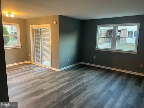 13-4-209 Kramer Ct, Florence, NJ, 08518-4035 | Card Image