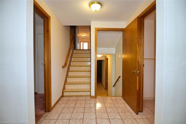 31 Carriagegate Dr, House other with 4 bedrooms, 2 bathrooms and 5 parking in Hamilton ON | Image 11