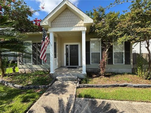 2735 Village Ct, Marrero, LA, 70072-8620 | Card Image