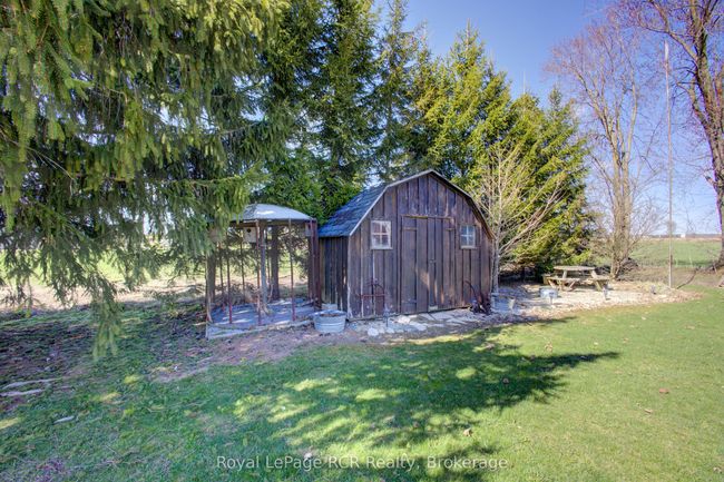 8715 Wellington Rd 7, House other with 4 bedrooms, 2 bathrooms and 10 parking in Palmerston ON | Image 9