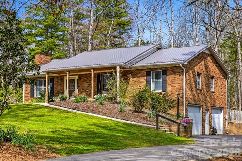 32 W Ashley Pl, Etowah, NC, 28729-8775 | Card Image