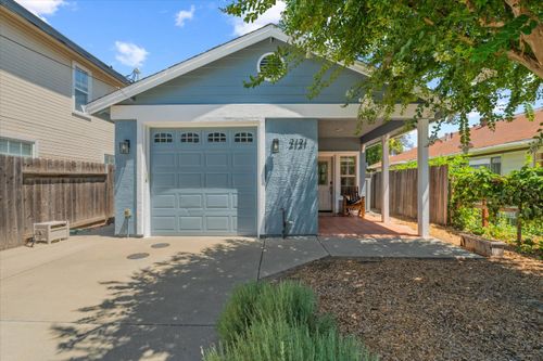2121 Perkins Way, Sacramento, CA, 95818 | Card Image