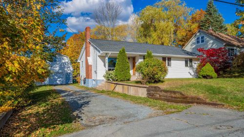 417 Wilson St, Windsor, NS, B0N2T0 | Card Image