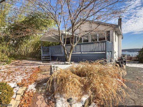 207 Dupont Ave, Hopatcong, NJ, 07843-1786 | Card Image