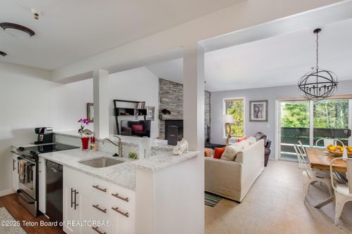 a6-3946 S Lake Creek Dr, Wilson, WY, 83014-9500 | Card Image