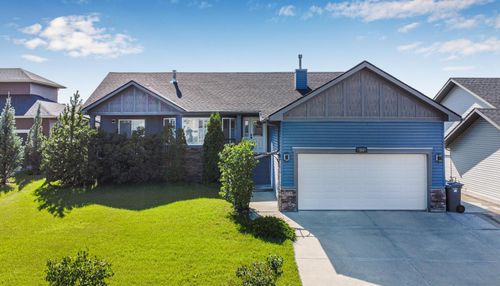 307 Railway Pt Se, Langdon, AB, T0J1X1 | Card Image