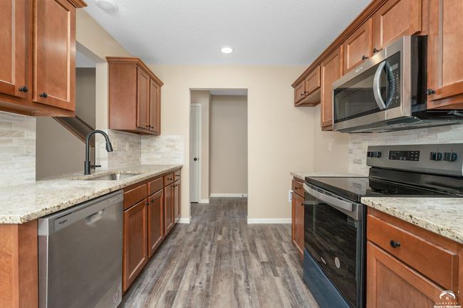 2804 Chasehire Dr, Townhouse with 3 bedrooms, 3 bathrooms and null parking in Lawrence KS | Image 5