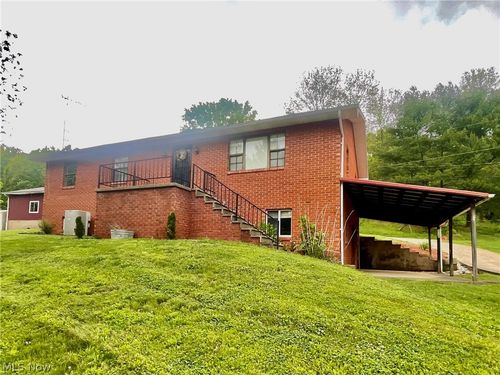 1805 Lee Creek Rd, Belleville, WV, 26133-8453 | Card Image