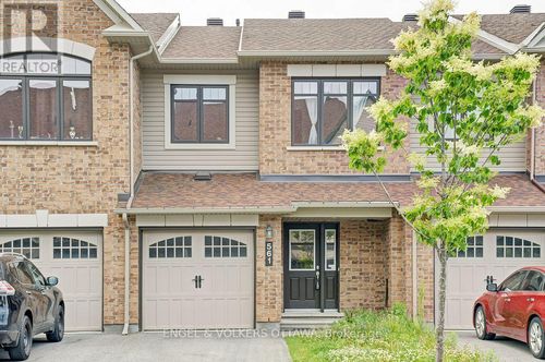 561 Petrichor Cres, Orléans, ON, K4A0Y4 | Card Image