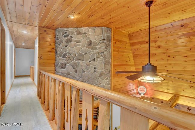 Upper Level | Image 42