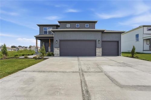 4712 Sw 6th St, Blue Springs, MO, 64014 | Card Image